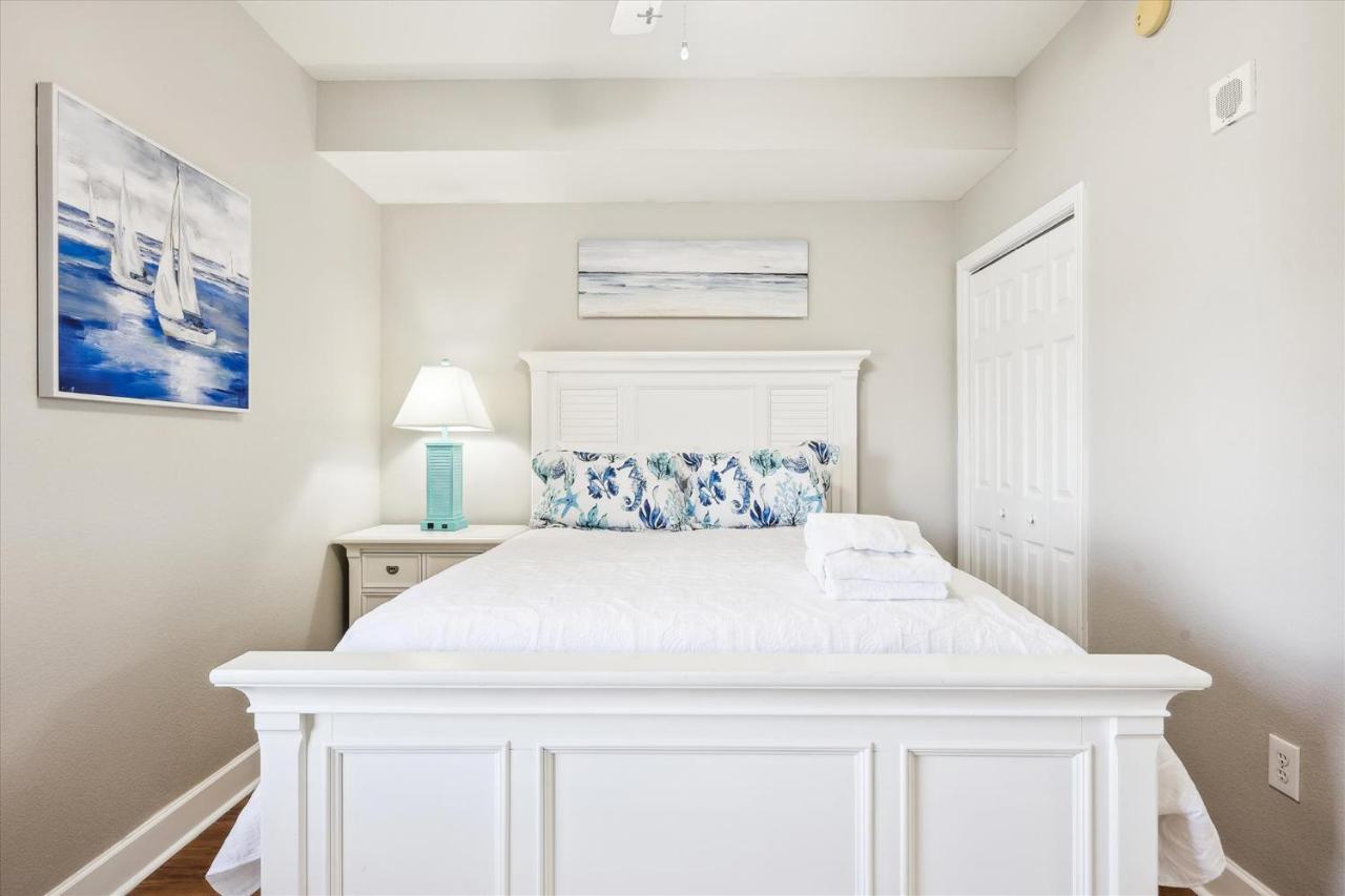 Gone Coastal - Tidewater Beach Resort #2410 By Book That Condo Panama City Beach Exterior photo